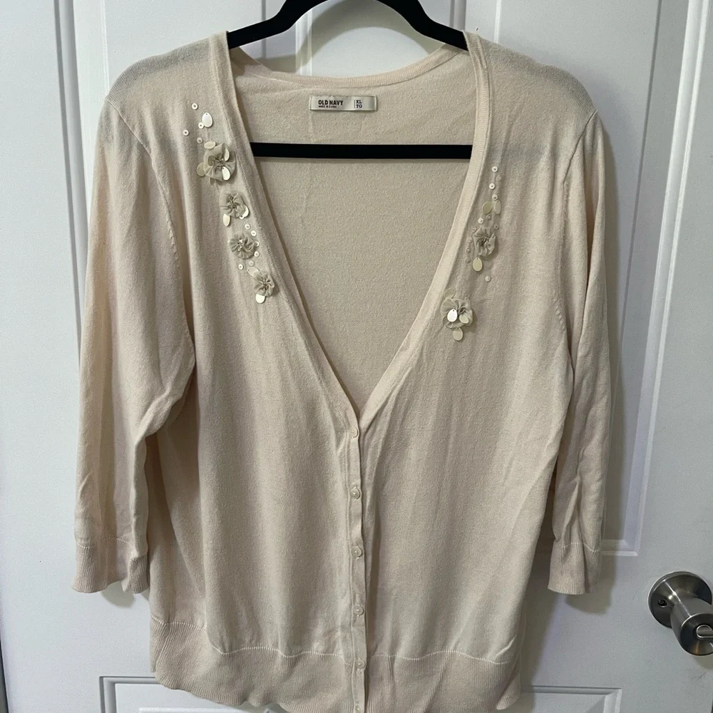 Ivory Cardigan - Picture 1 of 4